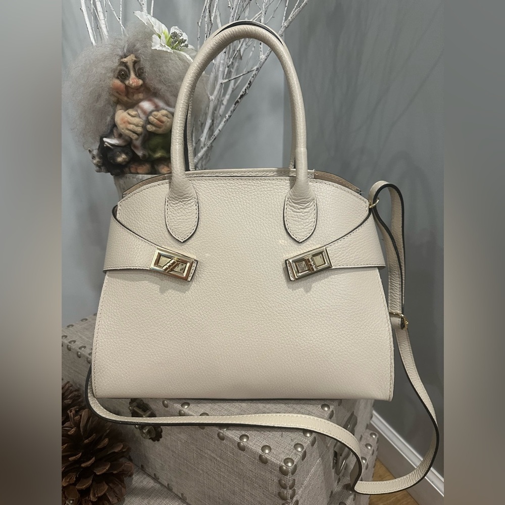 Italian genuine leather Elegant Cream Handbag